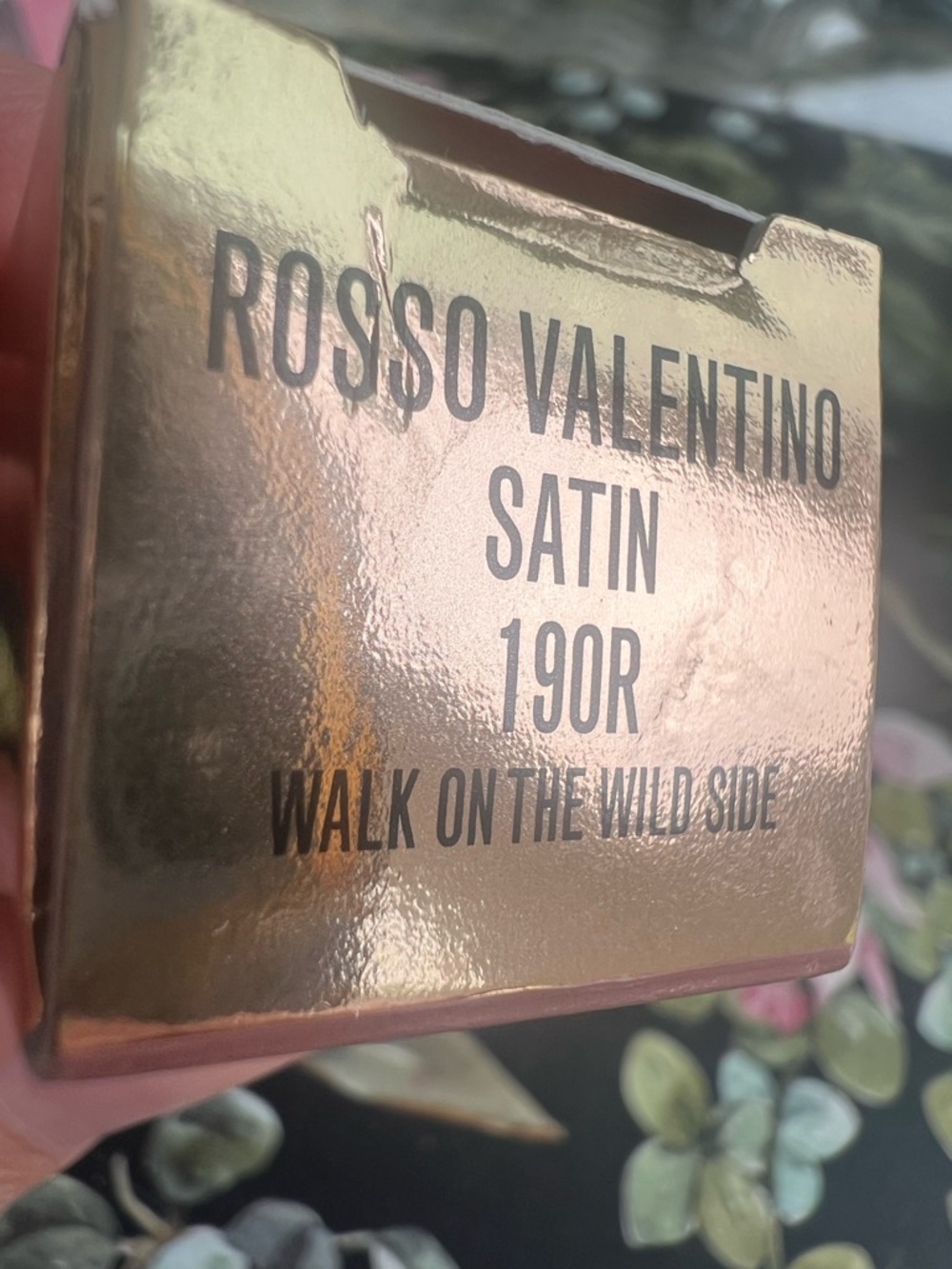 Valentino Rosso Satin Lipstick — 190R Walk On The Wild Side IN BOX✨ - Picture 12 of 15